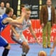 Andi Goderbauer (Baskets Vilsbiburg) gegen München Basket beim Drive zum Korb (Bild: Baskets Vilsbiburg)