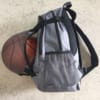 Basketball Rucksack 43 mit Ballnetz grau
